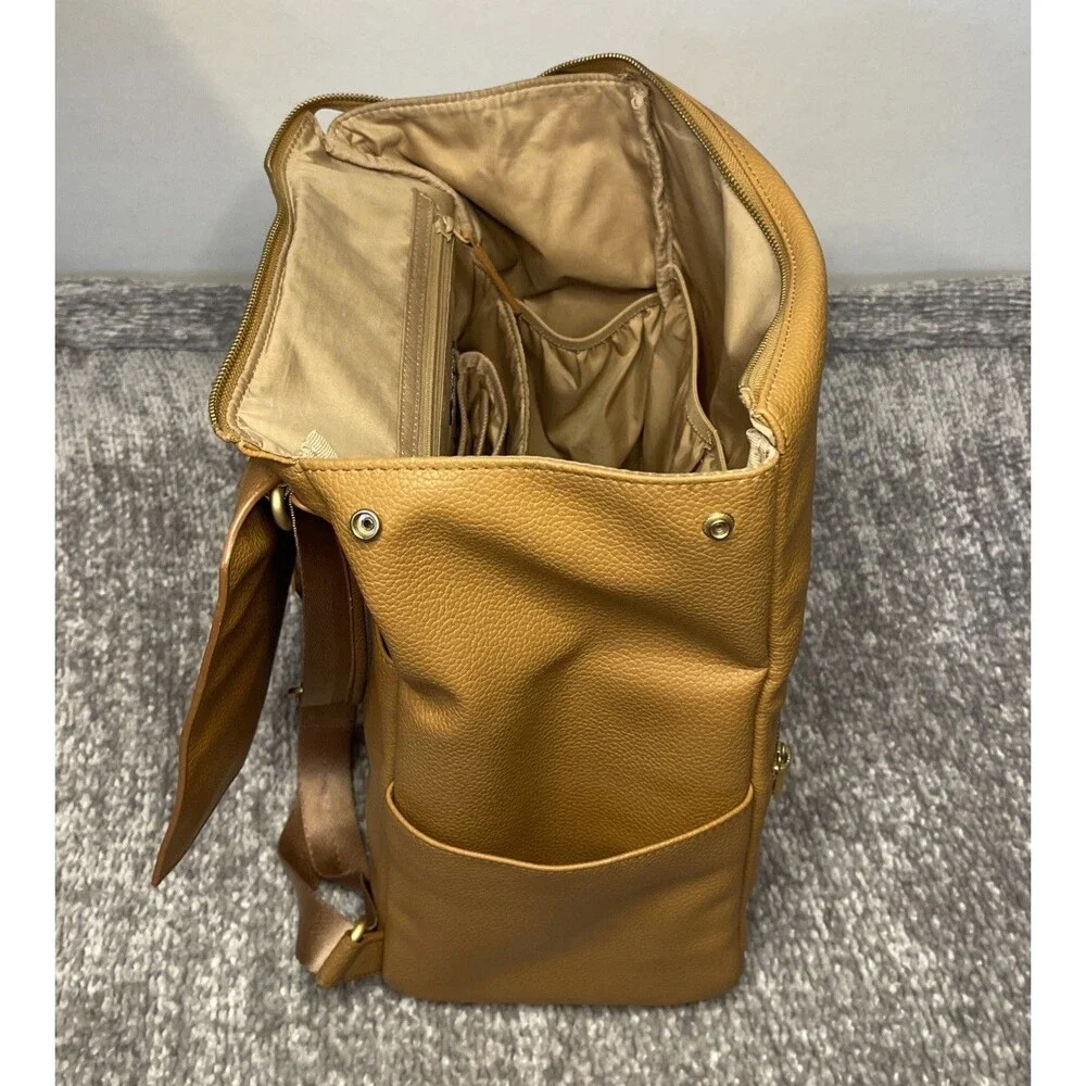 Freshly Picked Classic Diaper Bag II Backpack Regular Size Cognac Brown EUC